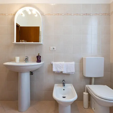 아파트 Casa Lombardi *